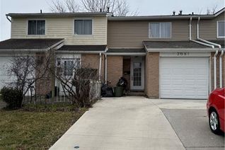 Freehold Townhouse for Sale, 2081 Lanark Court, Sarnia, ON