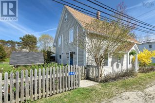 Detached House for Sale, 144 Queen Street, Chester, NS
