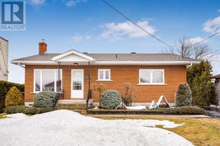 Detached House for Sale, 451 Wellesly Street, Hawkesbury, ON