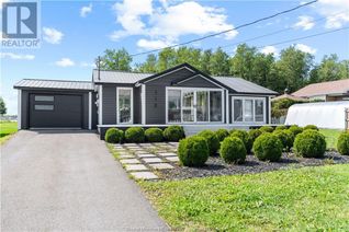 Detached House for Sale, 113 Railway Ave, Pointe Du Chene, NB