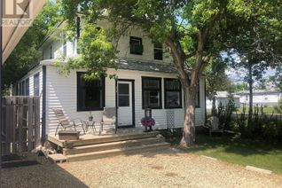 Detached House for Sale, 319 Carlyle Street, Arcola, SK