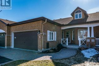 Freehold Townhouse for Sale, 3 Waterthrush Crescent, Kanata, ON
