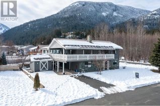 Detached House for Sale, 7474 Prospect Street, Pemberton, BC