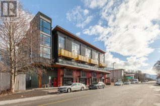 Condo Townhouse for Sale, 37762 Third Avenue #302, Squamish, BC