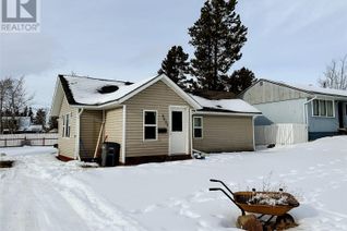 Detached House for Sale, 9033 Elwood Drive, Dawson Creek, BC