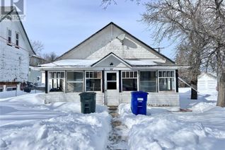 House for Sale, 111 4th Avenue W, Rosetown, SK