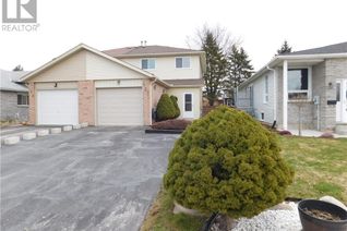 Semi-Detached House for Sale, 522 Cork Street, Mount Forest, ON