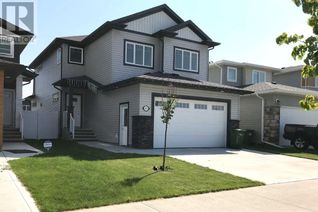 Detached House for Sale, 101 Lindman Avenue, Red Deer, AB