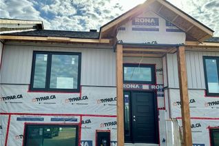 Townhouse for Sale, 16 Samantha Crescent, Petawawa, ON