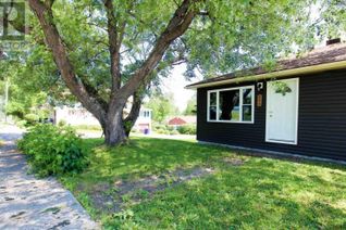 Bungalow for Sale, 305 Meridian Ave, Temiskaming Shores, ON