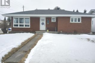 Bungalow for Sale, 595 Pine St N, Timmins, ON