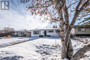 Detached House for Sale, 5821 West Park Crescent, Red Deer, AB