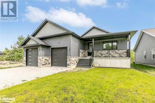 Detached House for Sale, 18 Lakeshore Road, Wasaga Beach, ON