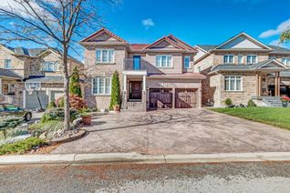 Detached House for Sale, 105 Red River Cres, Newmarket, ON