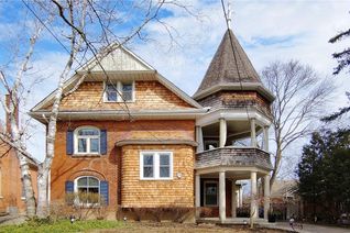 Detached House for Sale, 76 Mill Street N, Waterdown, ON