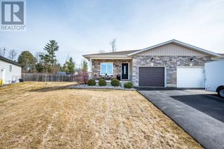 Bungalow for Sale, 25 Noble Crescent, Petawawa, ON