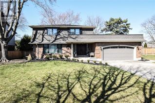 Detached House for Sale, 11 Preston Drive, St. Catharines, ON