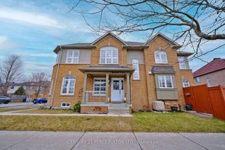 Detached House for Sale, 4 Gristone Cres, Toronto, ON
