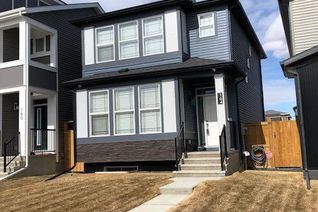 Detached House for Sale, 164 Belmont Villas Sw, Calgary, AB