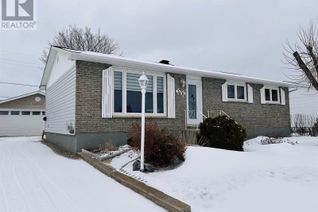Detached House for Sale, 36 Hazel St, Kapuskasing, ON