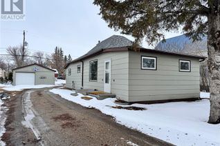 Detached House for Sale, 309 A Avenue E, Wynyard, SK