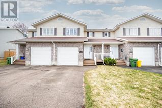 Freehold Townhouse for Sale, 2099 Sandstone Crescent, Petawawa, ON