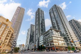 Condo Apartment for Sale, 4070 Confederation Pkwy #3704, Mississauga, ON
