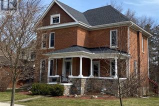 Detached House for Sale, 1645 4th Avenue W, Owen Sound, ON