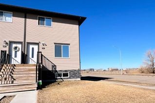 Freehold Townhouse for Sale, 347 17 Street E, Brooks, AB