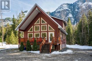 Cottage for Sale, 3299 Loschinski Road, Revelstoke, BC