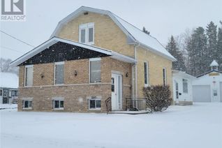 Detached House for Sale, 360 James Street, Mount Forest, ON