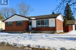 Detached House for Sale, 271 Van Horne Ave, Dryden, ON