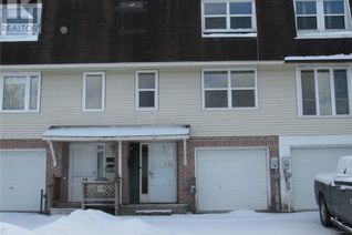Freehold Townhouse for Sale, 31 Tokyo Crescent, Elliot Lake, ON