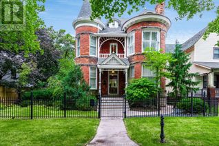 Detached House for Sale, 719 Victoria Avenue, Windsor, ON