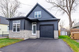 Detached House for Sale, 19 Cambridge Road E, Crystal Beach, ON