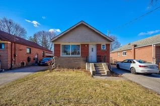 Bungalow for Rent, 12 Rockelm Rd #Lower, Toronto, ON
