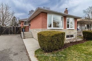 Detached House for Sale, 38 Rhinestone Dr, Toronto, ON