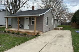 Detached House for Sale, 135 Maple Street, Clinton, ON