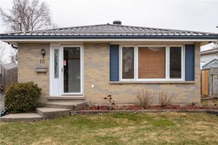 Detached House for Sale, 10 William Johnson Street, Stoney Creek, ON