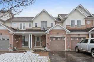 Freehold Townhouse for Sale, 132 Hammill Hts, East Gwillimbury, ON