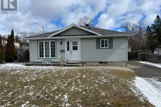 Bungalow for Sale, 253 Letitia Street, Barrie, ON