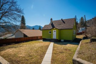 Detached House for Sale, 48 Nelson Avenue, Fruitvale, BC