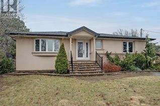 Bungalow for Sale, 640 Weynway Court, Oakville, ON