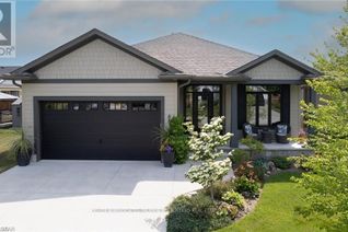 Detached House for Sale, 68 Deerfield Rd, Lambton Shores, ON