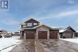 Detached House for Sale, 2 Meadow Close, Lacombe, AB