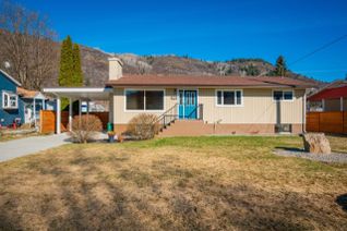 Detached House for Sale, 760 9th Avenue, Montrose, BC
