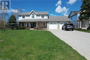 Detached House for Sale, 690 17th Street Crescent, Hanover, ON
