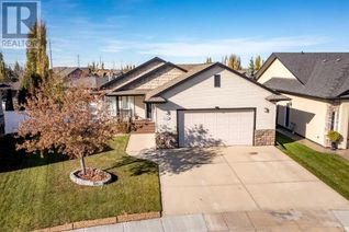 Bungalow for Sale, 146 Alberts Close, Red Deer, AB