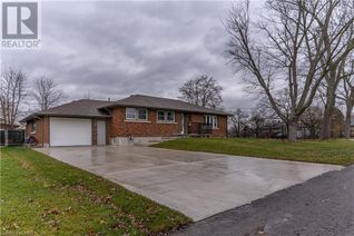 Detached House for Sale, 32 Ridgewood Drive, Welland, ON