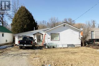 Bungalow for Sale, 211 Sixth St, RAINY RIVER, ON